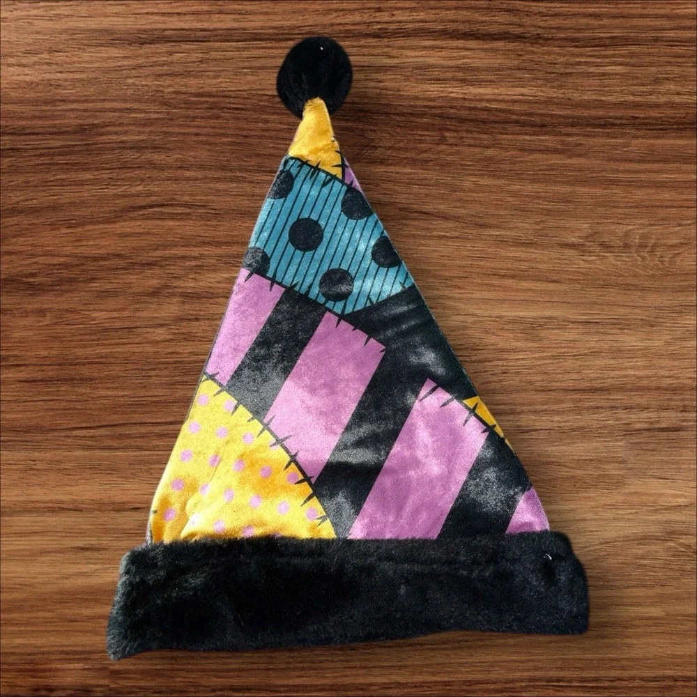 Nightmare Before‎ Christmas Sally Santa Hat Disney Tim Burton Adult NWT